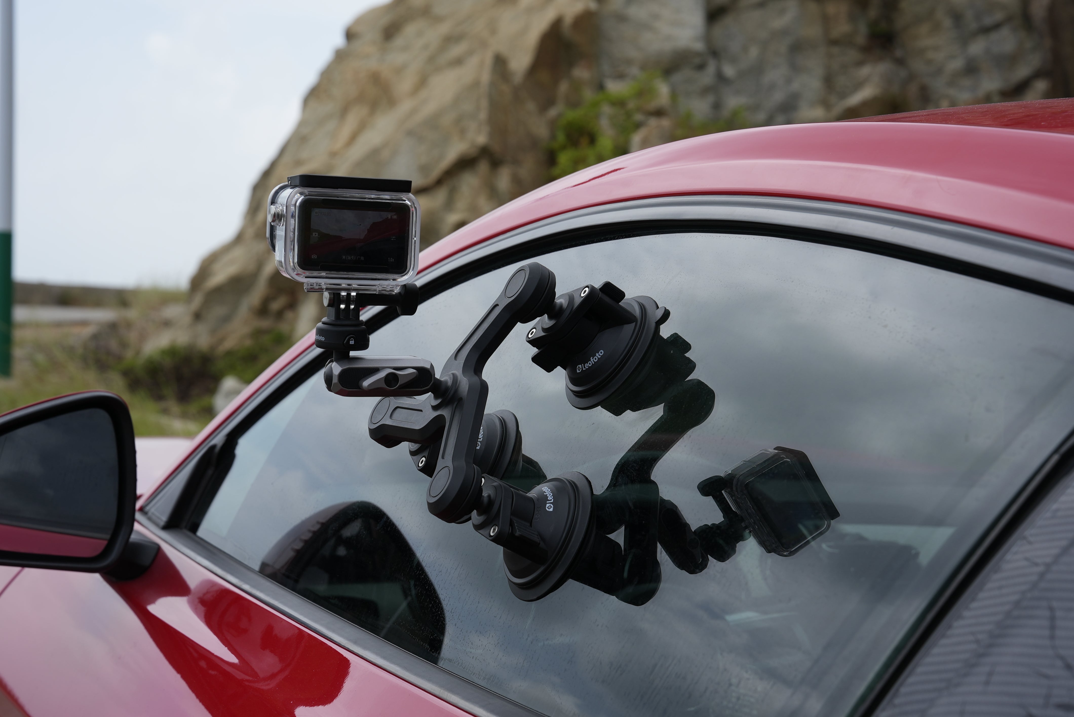 Leofoto  LAC-05 Action Camera with 3 Suction Cup Mount