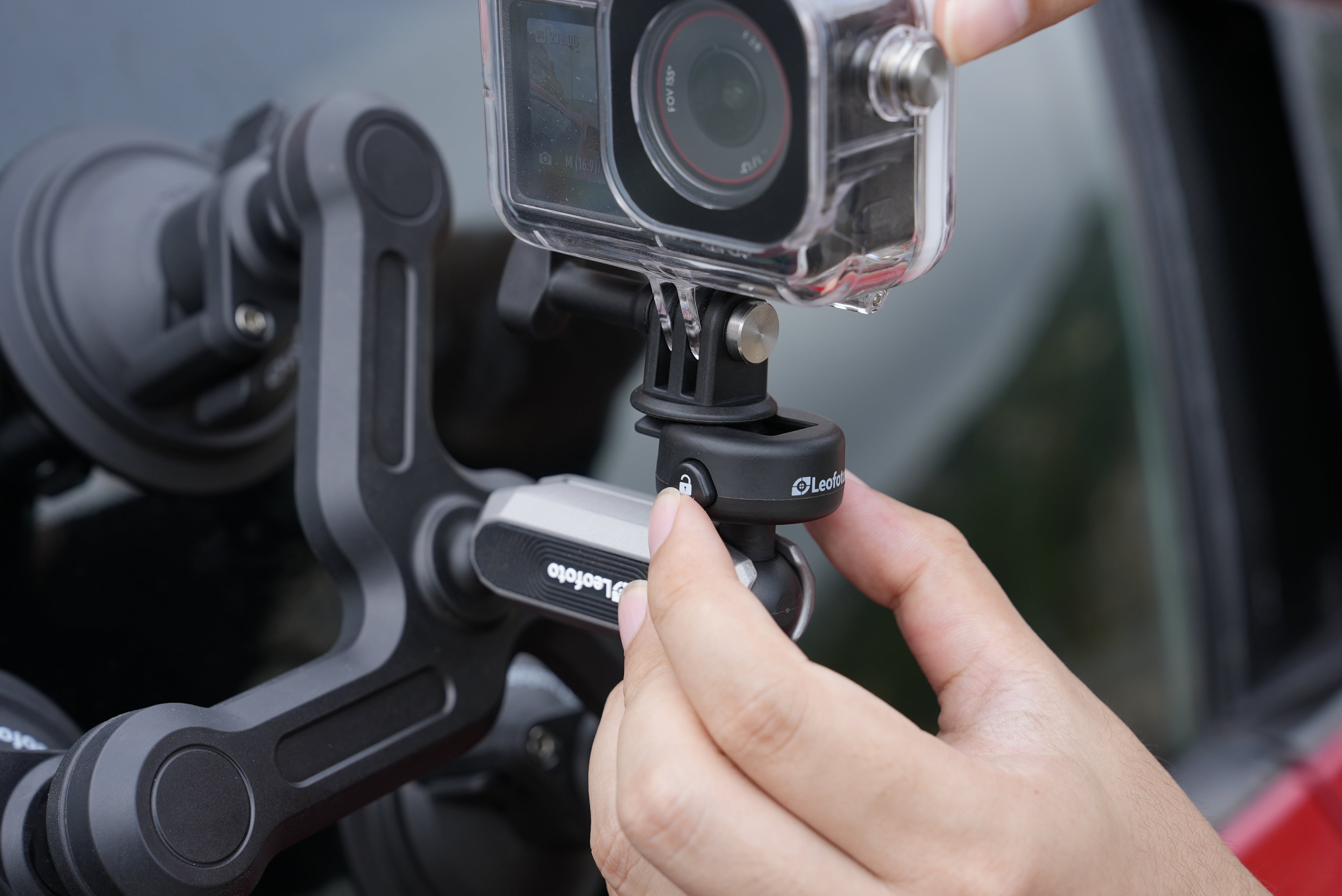 Leofoto  LAC-05 Action Camera with 3 Suction Cup Mount